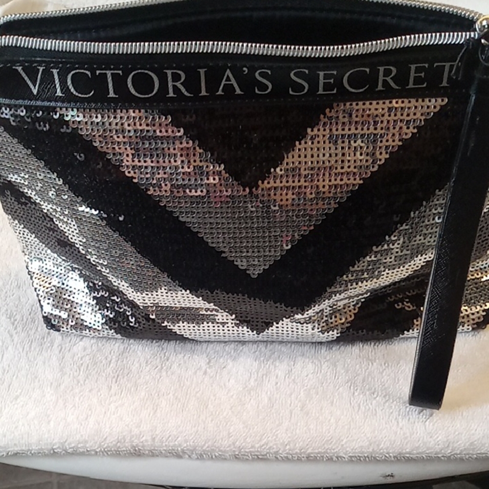 NWT Victoria's Secret Black and Silver Sequin Cosmetic Bag